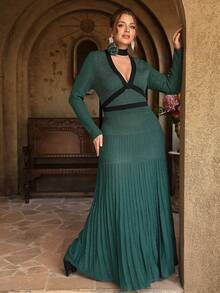 VOLUPTÉ CURVE 大码优雅复古风针织连衣裙，V领，长袖，高腰，A字裙摆，褶裥细节，适合情人节，都市成熟女神风连衣裙 - 綠色 - 查看 3