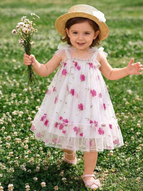 SHEIN Vestido de niña bebé lindo y elegante con estampado floral, falda acampanada y superposición de malla