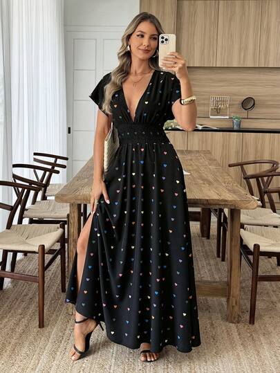 Louniche Standard Size Women's Casual Vacation Long Dress With Batwing Sleeves, Waist Cinched A-Line, Colorful Heart Print