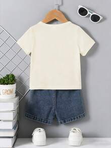 SHEIN Playful Pals 男婴两件套服装，可爱小熊印花短袖T恤搭配做旧牛仔短裤，适合夏季外出穿着。 - 彩色 - 查看 5