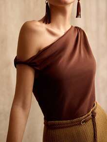 MOTF PREMIUM FASHIONABLE MINIMALIST SLEEVELESS ASYMMETRICAL NECK T-SHIRT, SPRING/SUMMER - Coffee Brown - View 2