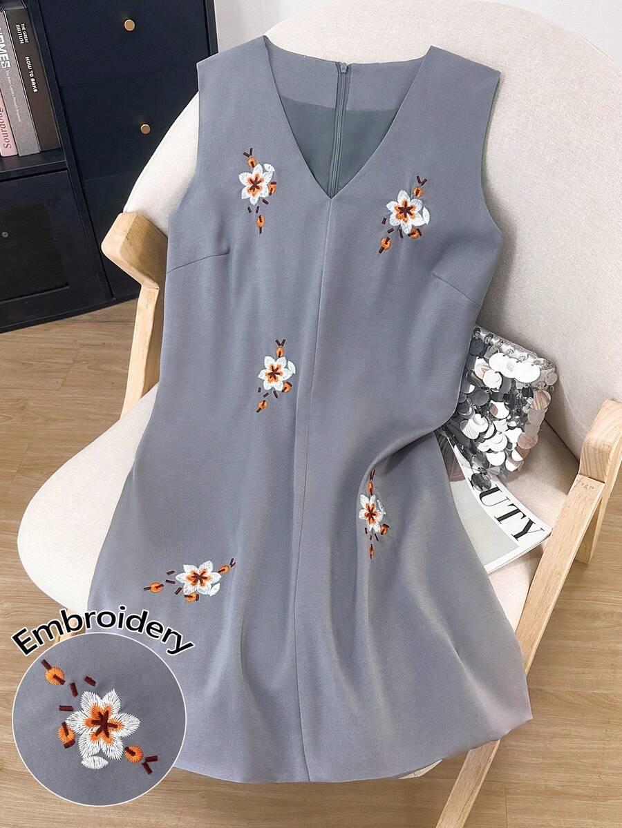 GlowEve CURVE Plus Size Women V-Neck Sleeveless Embroidered Waist Fitted Casual Dress, Gray, Spring/Summer Daisy Dress Women Dusty Blue Women Dress Flower Dress Women Summer Elegant Dress Floral Applique Dress - Black - View 1