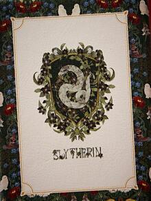 FanGlow HARRY POTTER X SHEIN 1 Pc Green-Patterned PU Leather Flower-Textured Folding Makeup Mirror, Square Vintage Portable Handheld Makeup Tool Makeup Mirror - Green - View 3