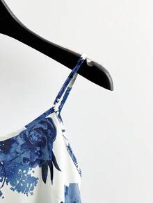 GlowEve 女士亚麻质感蓝白碎花印花吊带连衣裙 - 藍白色 - 查看 4