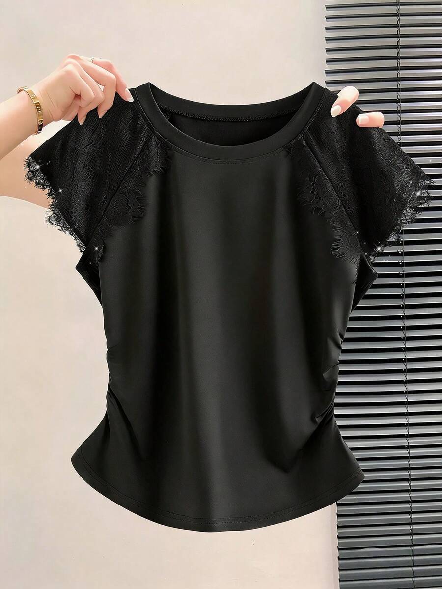 GlowEve CURVE Plus Size Women Spring Classic Black Simple Casual Contrast Lace Waist T-Shirt - Black - View 1