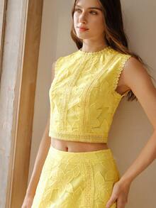 MOTF PREMIUM SLEEVELESS CROPPED TOP WITH LACE EMBROIDERY, ELEGANT & SLIMMING, SUMMER - Yellow - View 5
