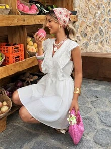 Selianne 春夏女式法式V领荷叶边A字连衣裙，完美适用于法国度假、日常穿着和约会。一款时尚新款连衣裙。 - 白色 - 查看 4