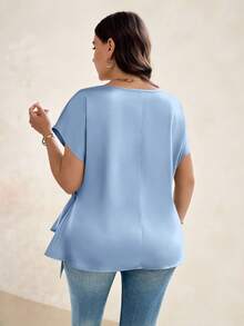 SHEIN Clasi 大码优雅纯色侧系带蝙蝠袖通勤衬衫，夏季 - 淺藍色 - 查看 2