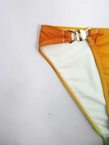 Manfinity Swimmode Men's Summer Vacation Beach Gradient Metallic Detail Triangle Swim Trunks - Yellow - View 4