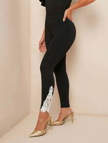 SHEIN PETITE CURVE Enfärgade leggings med resår i midjan för kvinnor - Svart och Vitt - Visa 3
