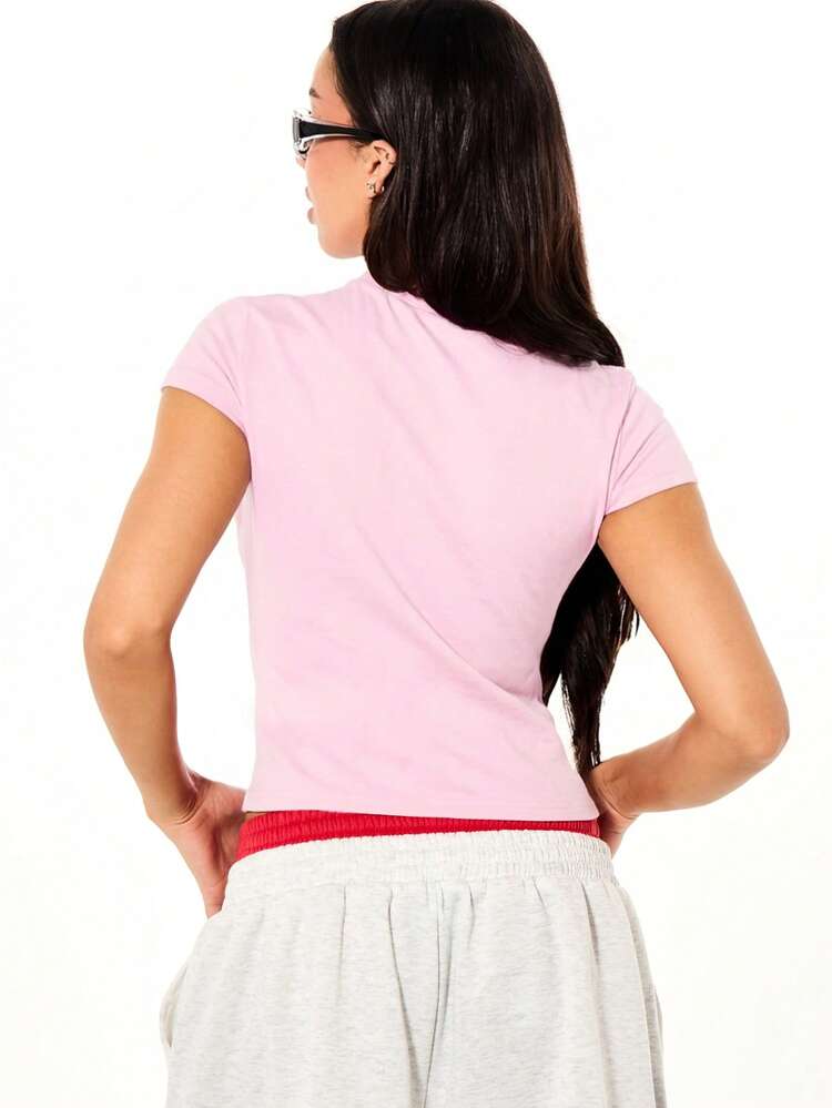 SUMWON WOMEN Cropped Graphic Baby Tee With Text Print