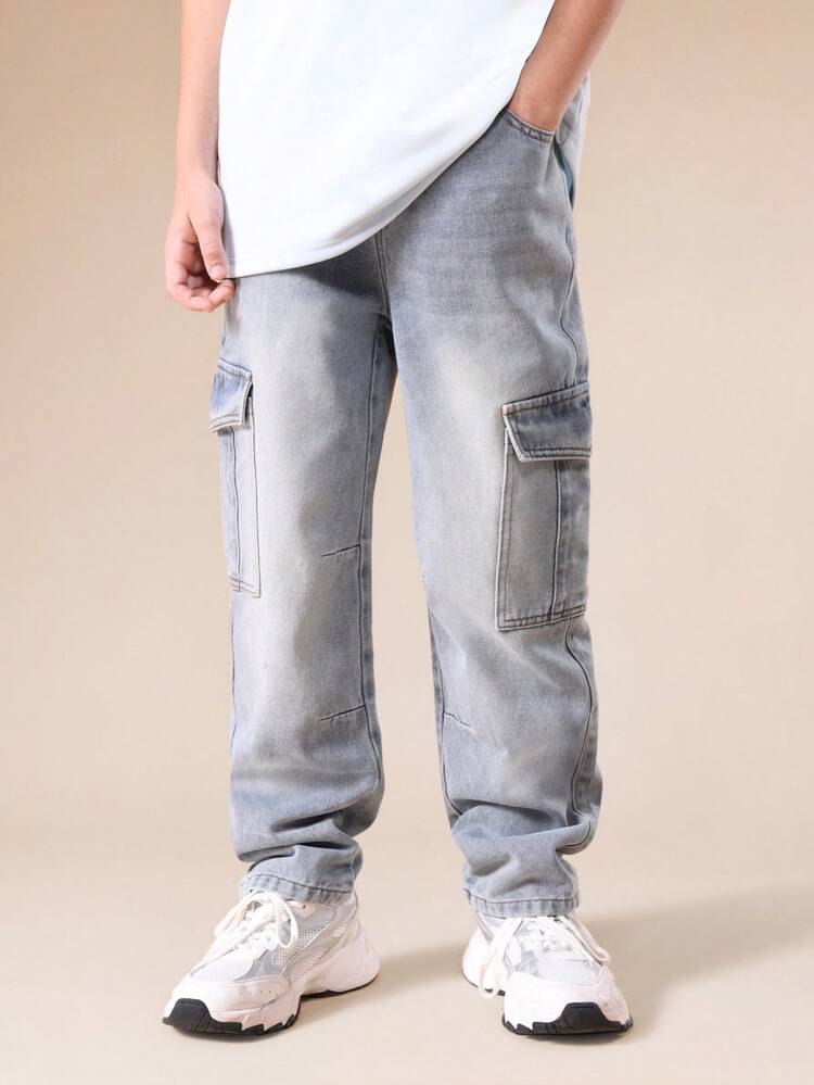 Light Wash Cargo Jeans With Multiple Pockets