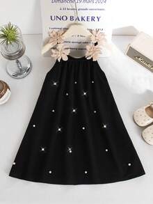 Đầm bé gái dáng rộng màu đen, chất liệu vải nhăn, không tay, họa tiết hoa 3D, đính cườm phía trước, vạt áo rộng, thích hợp cho kỳ nghỉ biển. - màu đen - Xem 4