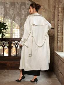 VOLUPTÉ CURVE 加大码春季风衣，优雅英伦风，双排扣PU皮革插肩袖平驳领白色腰带设计，长款休闲办公外套，女士款 - 杏色 - 查看 2