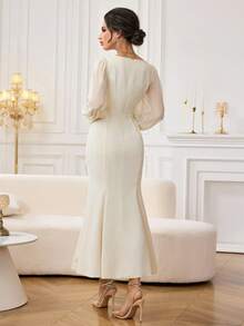 Modelyn 优雅方领3D立体印花杏色连衣裙，适合外出穿着 - 杏色 - 查看 2