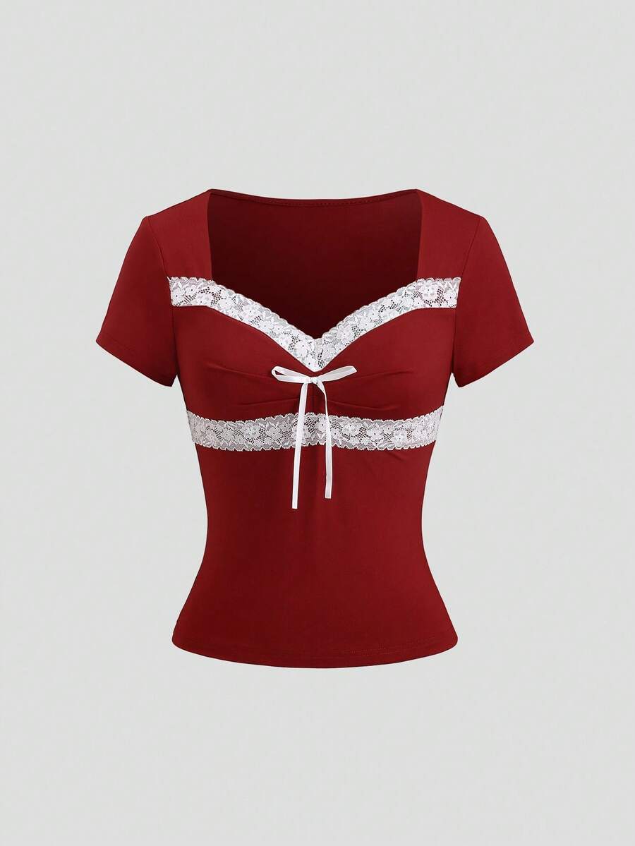 Sweetra 浪漫、性感、可爱、柔美、优雅、时尚、甜美、复古、纯真、约会、休闲、外出、派对、情人节短袖蝴蝶结领撞色白色蕾丝拼接红色女式T恤上衣，春夏秋季 - 紅色 - 查看 1