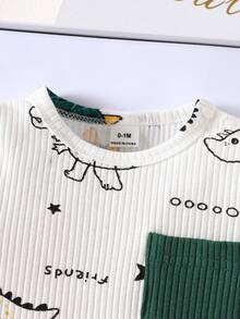 SHEIN 新生男宝宝白色条纹卡通恐龙图案拼接绿色口袋短袖上衣配绿色裤子两件套可爱休闲运动时尚新品 - 墨綠色 - 查看 5