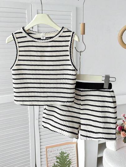 SHEIN Conjunto de top de tirantes a rayas y pantalones cortos informal para niñas preadolescentes