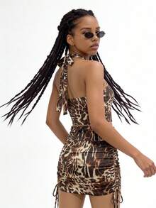 Slouenne Slouenne Spring/Summer New Hot Girl Outfit Features A Floral Print Halter Neck Tie-Back Off-Shoulder Crop Top Paired With A Leopard Print Rolled-Up Short Skirt. It's A Versatile And Stylish Streetwear Two-Piece Set Suitable For Various Occasions - Black - View 2