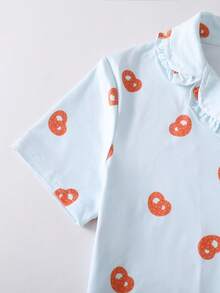 SHEIN GraphicGems Conjunto de pijama con cardigan de cuello con volantes, manga corta y pantalones cortos con diseño de galletas y comida de dibujos animados para niñas, color azul - Azul - Ver 7