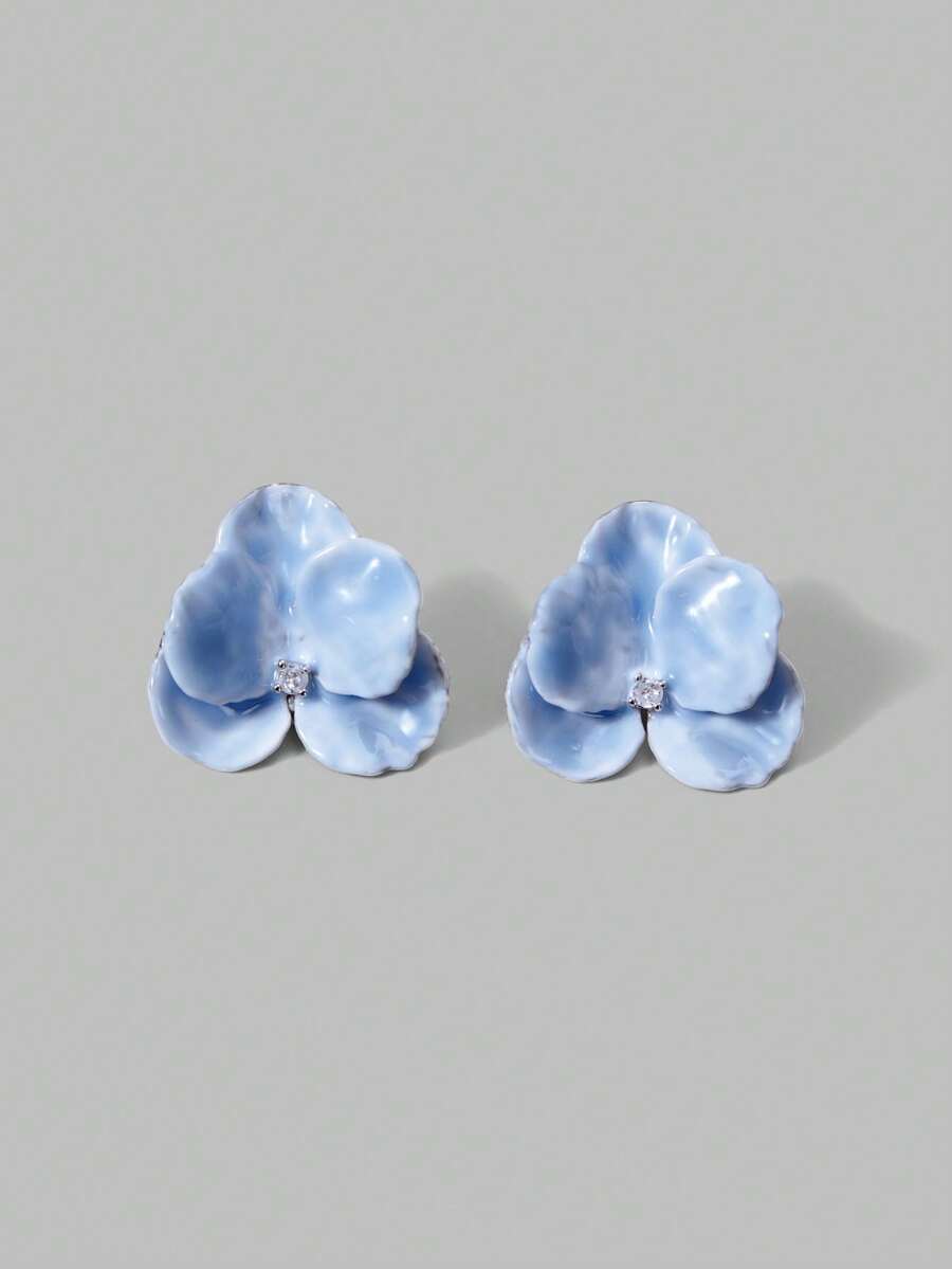 Ontre Petal Stud Earrings - Blue - View 1