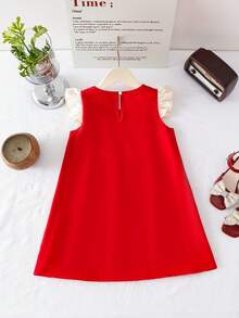 Sukienka bez rękawów dla młodej dziewczyny w kolorze czerwonym z białymi falbankami na ramionach i kokardką, słodki i żywy styl, odpowiedni dla każdego typu sylwetki, przyciągająca wzrok i urocza czerwona sukienka dla młodej dziewczyny w kolorze czerwonym - Czerwony - Zobacz 2