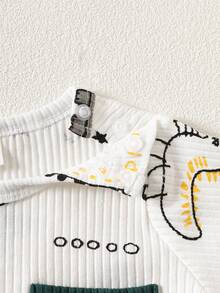 SHEIN 新生男宝宝白色条纹卡通恐龙图案拼接绿色口袋短袖上衣配绿色裤子两件套可爱休闲运动时尚新品 - 墨綠色 - 查看 6