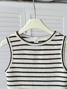 SHEIN Conjunto de top de tirantes a rayas y pantalones cortos informal para niñas preadolescentes - Negro - Ver 5