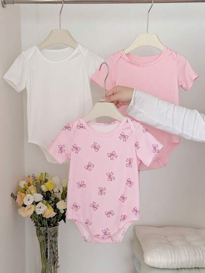 SHEIN 3pcs Baby Girls Summer New Envelope Collar Short Sleeve Ruffle Bottom Open Crotch Bow Print/Bow All-Over Print/Solid Pink Simple Versatile Cute Bodysuit