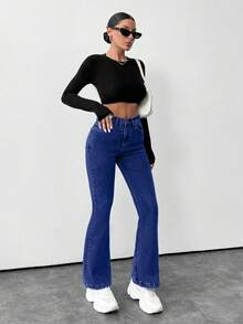 EURMUSE 98%棉女款中腰微彈深藍色素色喇叭牛仔褲，日常秋季街頭風，適合嬌小女性 - 深色水洗藍 - 查看 4