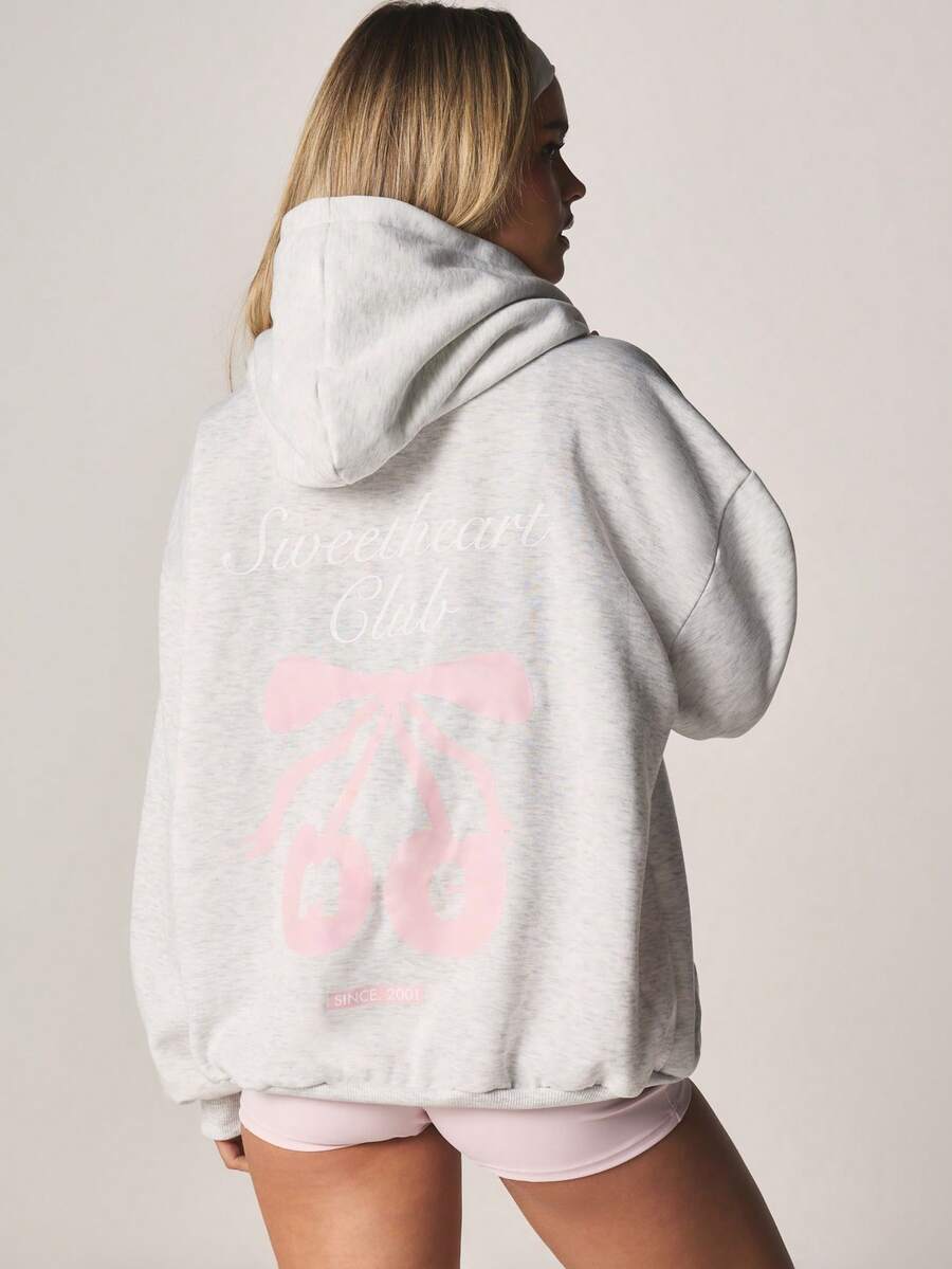 MISSGUIDED 宽松连帽衫，背面印有甜心俱乐部图案，长袖套头卫衣，适合秋冬季休闲舒适穿着。 - 灰色 - 查看 1