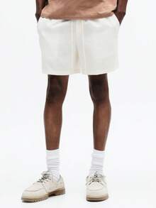 SUMWON 男士常规版型亚麻质感短裤，带刺绣细节，休闲夏季抽绳腰带，中长款，透气舒适，适合海滩度假穿着 - 杏色 - 查看 3