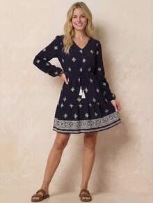 EMERY ROSE Damen V-Ausschnitt Raglanärmel Lässig Allover-Muster Taillengegurtetes Vintage Mini-Kleid - Schwarz - Übersicht 3
