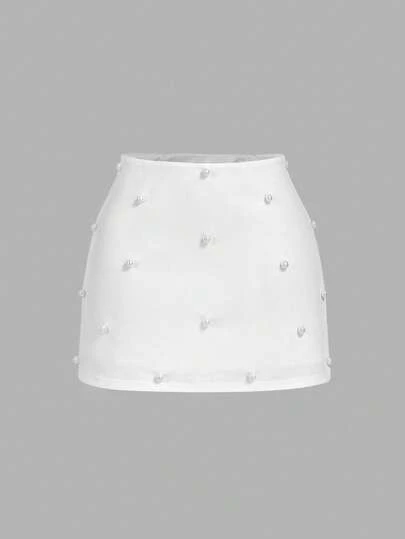 SHEIN MOD Plus Size White Pearl Embellished Fitted Mini Skirt, Suitable For Spring/Summer Parties, Gatherings, Dates