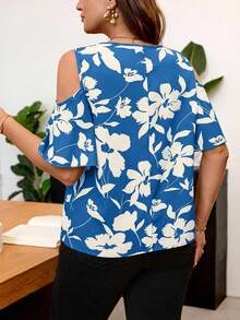 SHEIN Frenchy Plus Size Contrast Color Print Off-Shoulder Blouse - Blue - View 7