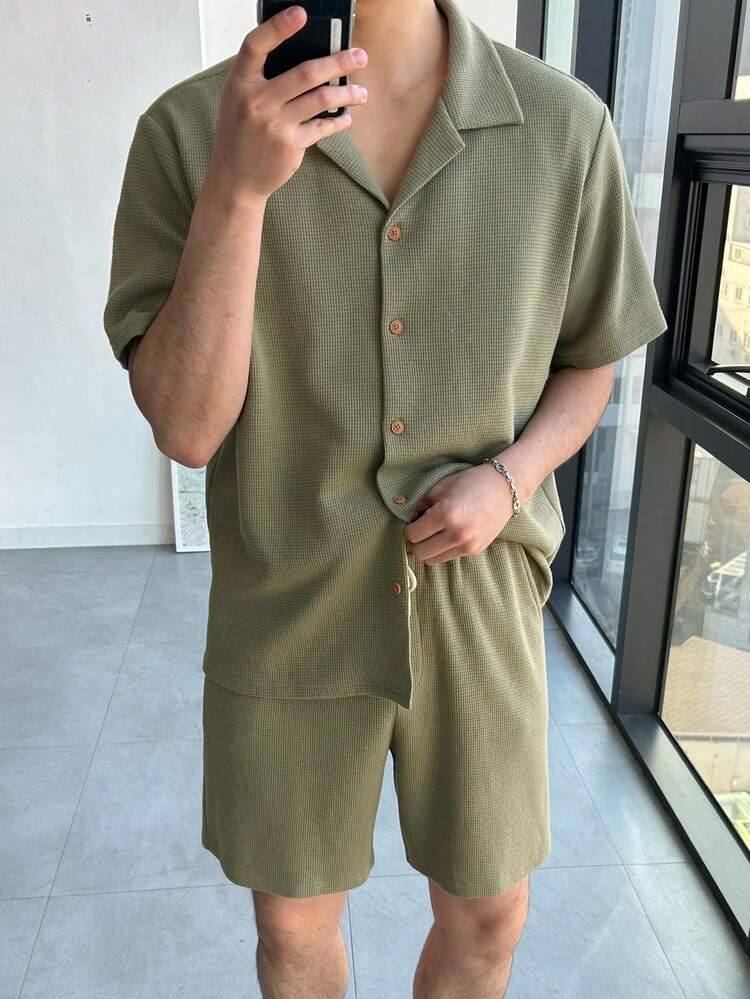 Men's Solid Green Short Sleeve Shirt And Shorts Set, Summer