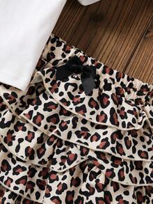 SHEIN Set de 2 piezas de camiseta de punto con estampado de cerezas y pantalones cortos de leopardo tejidos para niña bebé - Multicolor - Ver 6