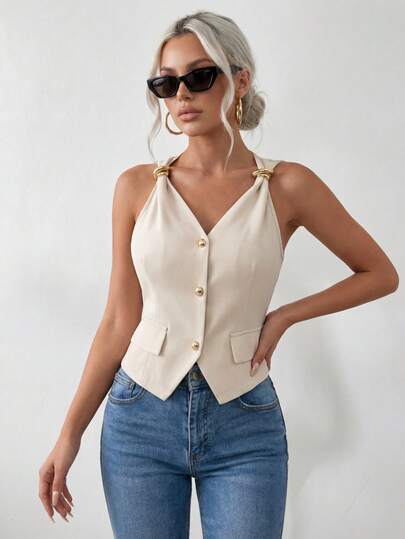 Ritzy Row Minimalist And Stylish With High-End Metal Buckle Embellishments, This Fitted, Open-Front Women's Vest Features A Faux Pocket Flap. Available In Apricot, It's Perfect For Spring/Summer, Elegant Women's Wear, Carnival Outfits, And Holiday Looks. Also Suitable As A Vest Or Sleeveless Top.