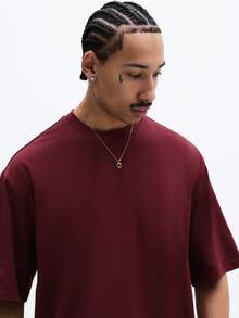 SUMWON Camiseta de algodón de cuello redondo, manga corta y ajuste regular en color burdeos con diseño bordado del texto "Los Ángeles" en la espalda, para uso casual diario - Burdeos - Ver 4