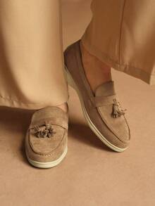 Rosivie Women's Comfortable Casual Round Toe Flat Slip-On Loafers, Khaki Knitted Moccasin Shoes, Fashionable Vacation - Khaki - View 3