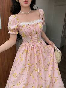 SHEIN PETITE 碎花拼接荷叶边领泡泡袖系带连衣裙，优雅法式浪漫风格，度假必备 - 粉色 - 查看 8