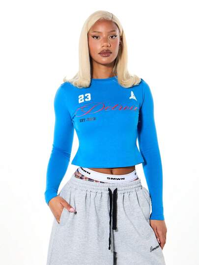 SUMWON WOMEN Cropped Long Sleeve Graphic Tee With Basketball Jersey Print And Round Neck For Casual Streetwear