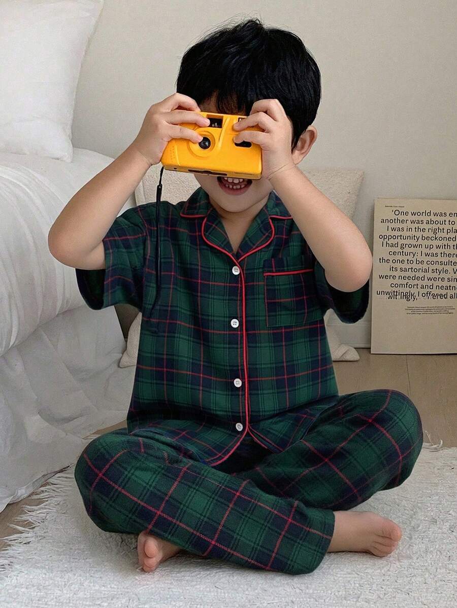 Dazy Kids 男童格子印花撞色滚边翻领短袖衬衫和裤子睡衣套装,春夏秋季 - 墨綠色 - 查看 1