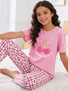 SHEIN 1 Set Tween Girls Pajamas, Pink Cherry Print Knit Crew Neck Top & Elegant Red Plaid Shorts, Spring/Summer - Pink - View 1
