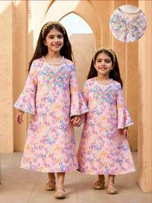 Vestido de Gola Redonda Estilo Tradicional Elegante do Oriente Médio para Meninas Jovens com Decoração de Pérolas e Mangas Sino. Efeito de Tingimento Tie Dye em Aquarela Gradiente, Impressão Digital de Borboleta, Decoração de Borboleta Colorida em Tela 3D, Adequado para Feriados e Uso Diário Casual - Roxo - Visão 1