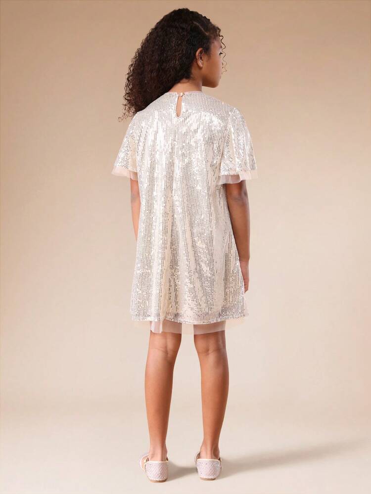 Paillettenbesetztes Minikleid mit flatternden Ärmeln und Tüll