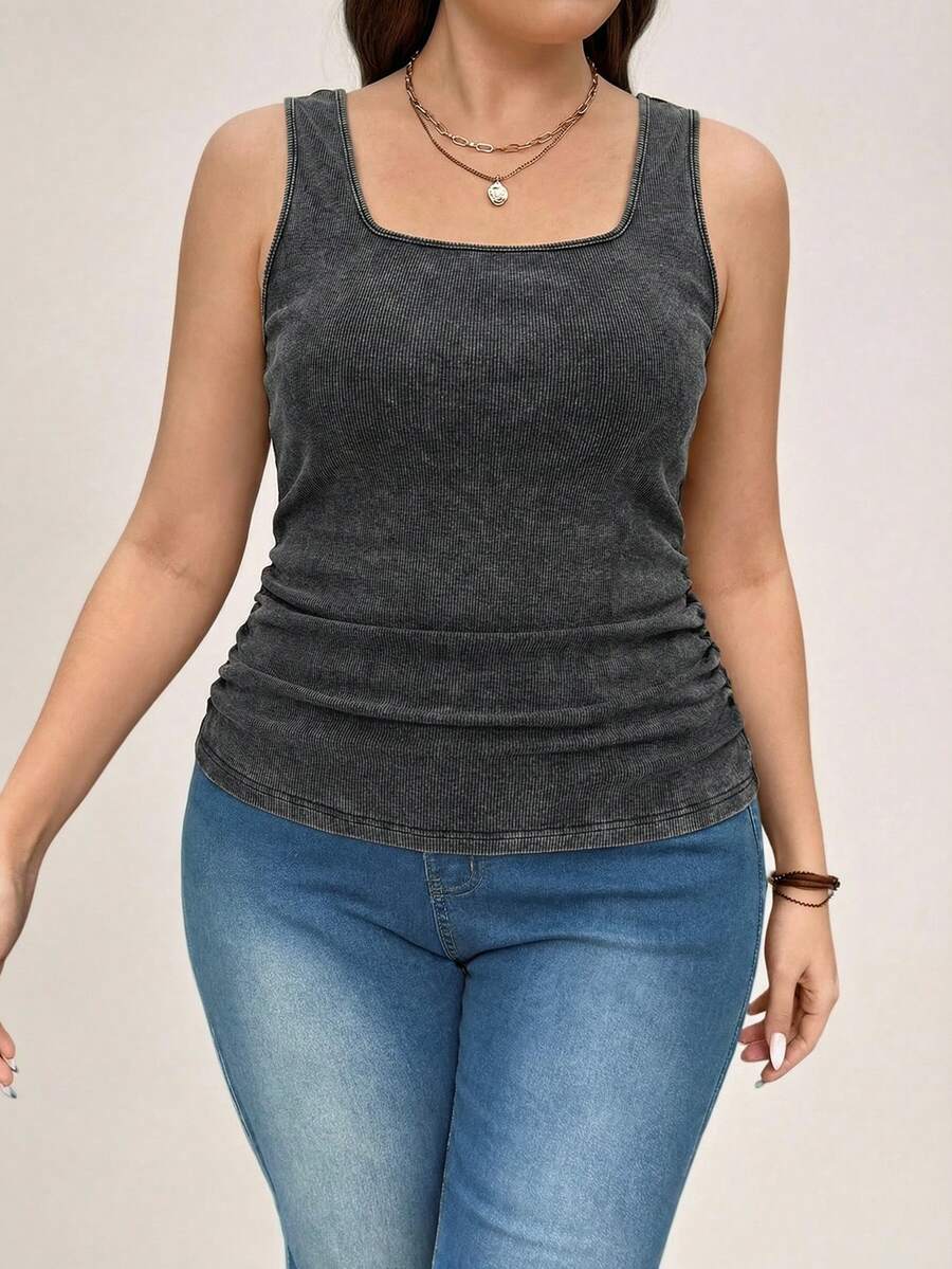 SHEIN LUNE 大码女式纯色方领褶皱修身背心 灰色背心 罗纹针织T恤 灰色女式上衣 大码纯色罗纹针织T恤 牛仔上衣 灰色女式上衣 罗纹针织背心 大码背心 牛仔上衣 夏季背心 灰色罗纹背心 无袖女式上衣 灰色背心 女式背心 灰色背心 灰色上衣 女式背心 大码 大码无袖上衣 - 黑色 - 查看 1