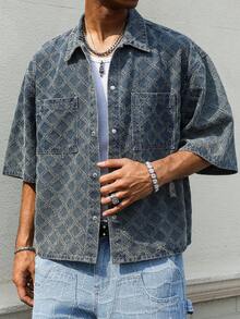 Manfinity EMRG Men's Casual Crochet Blue Denim Short Sleeve Shirt, Street Style - Medium Wash - View 3