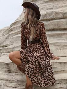 Aveloria Modichic 法式优雅褶裥前开襟时尚豹纹长袖连衣裙，配腰带，度假装扮，女士猎豹纹 - 彩色 - 查看 6