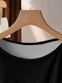 SHEIN Clasi Set de 2 piezas con blusa negra de estilo vacacional con nudo delantero y pantalones rectos holgados de estilo minimalista y geométrico, adecuado para primavera/verano - Multicolor - Ver 4